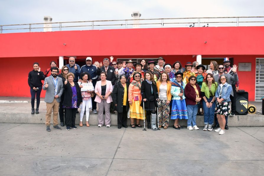 <strong>Delegada Presidencial Regional entregó Fondos Sociales del Presidente de la República</strong>