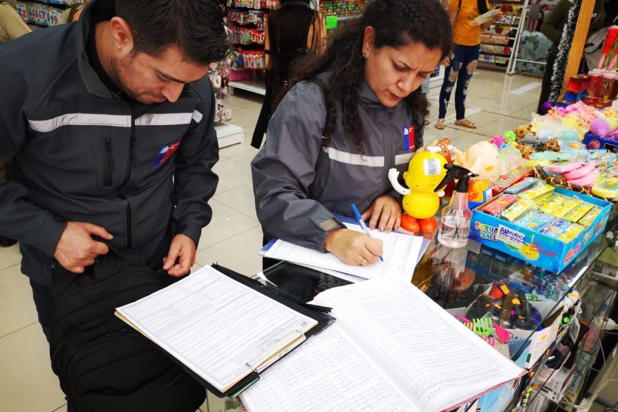 Detectan graves irregularidades en condiciones laborales de trabajadores en tiendas del centro de Antofagasta