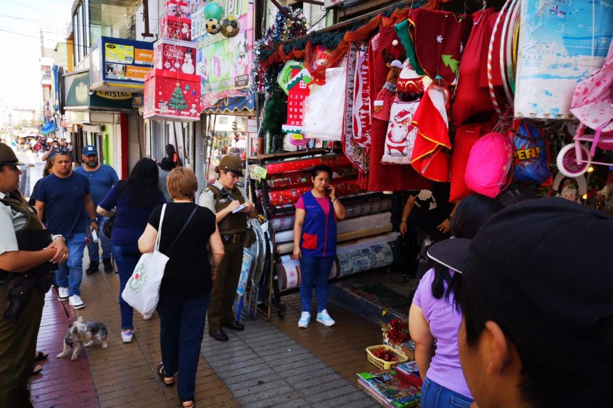 Plan “Fiestas Seguras” Cursan nueve infracciones a comerciantes  en el centro de Antofagasta