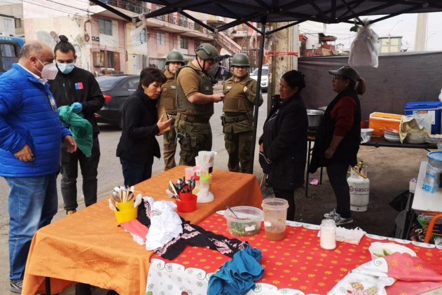 Nuevo operativo en Feria de las Pulgas logra decomiso de 100 kilos de alimentos