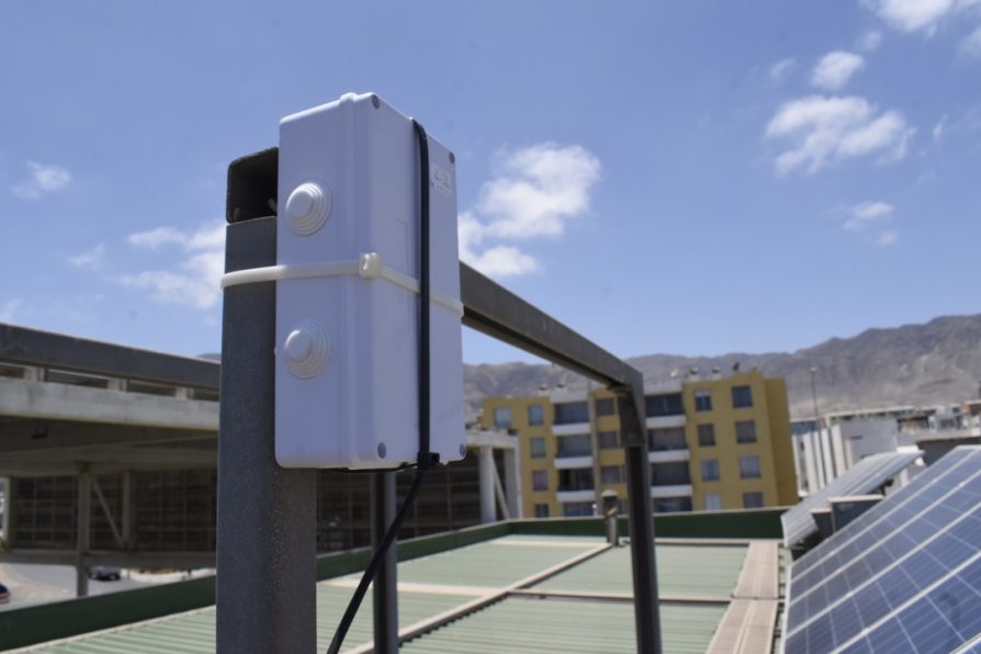 Instalan sensores para medir variables ambientales en sectores aledaños al ex vertedero La Chimba