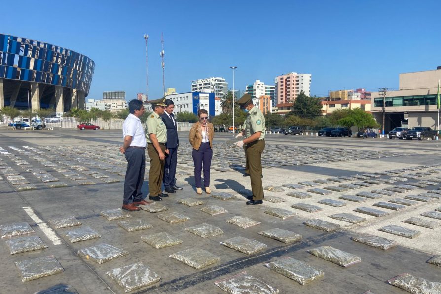 Carabineros realiza el más grande procedimiento de los últimos años en Antofagasta: dos toneladas de marihuana en un solo decomiso