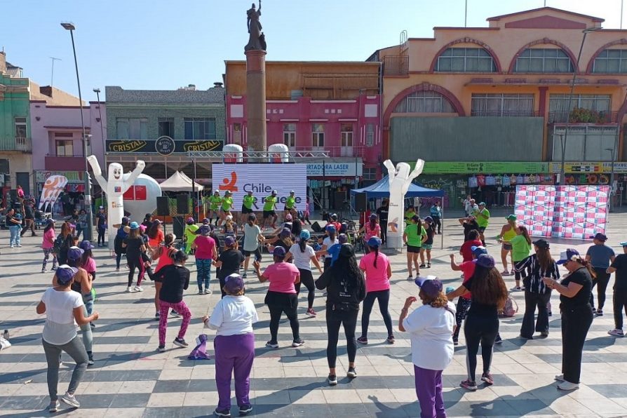 “ReVive tu Centro desde el Deporte”: Más de 500 personas llegaron hasta la plaza del Sotomayor para recuperar espacios públicos con actividad física