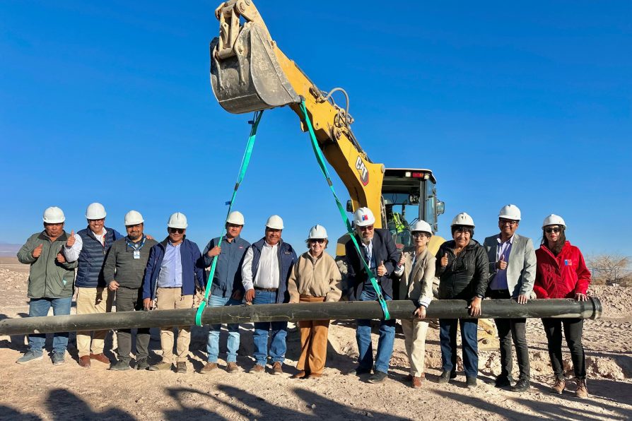 Cumpliendo compromiso presidencial: autoridades regionales dieron inicio a obras de mejoramiento y ampliación de agua potable rural en Chiu Chiu