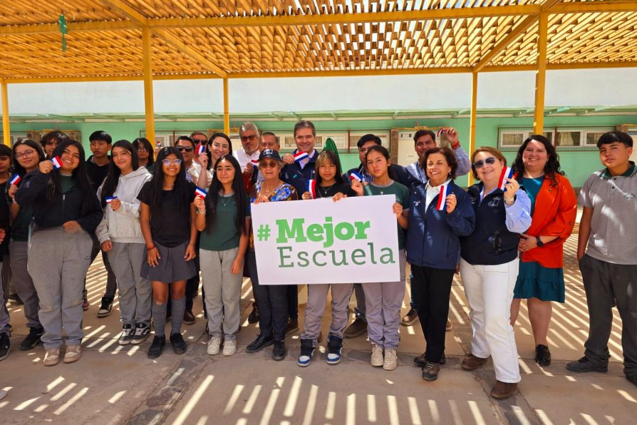 Ministerio de Energía inauguró obras del Programa Mejor Escuela en el Liceo Agropecuario Lickan Antai