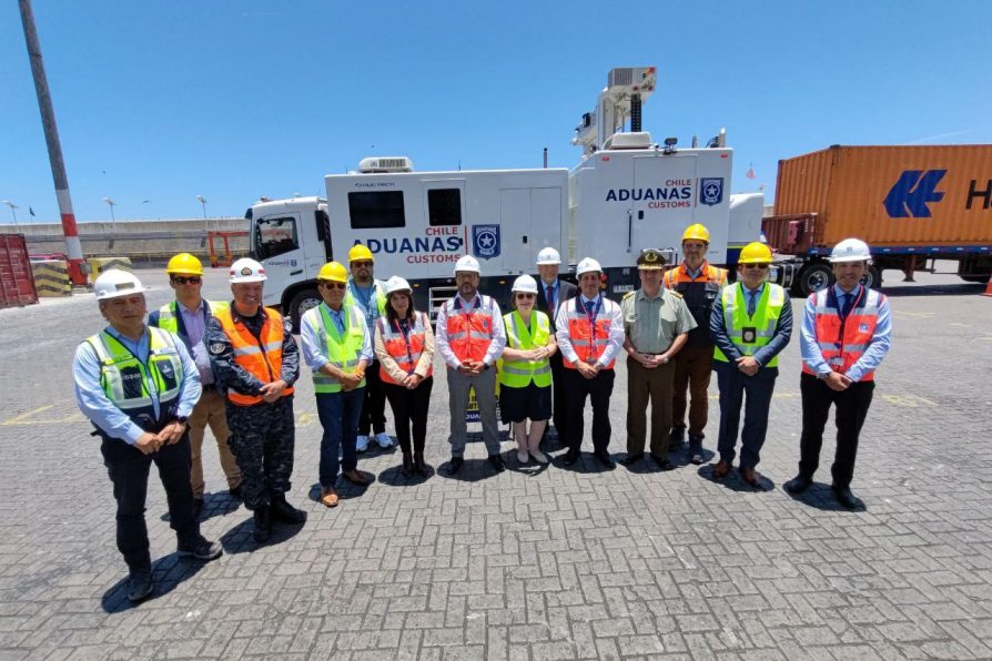 Nuevo camión escáner de Aduanas entró en operaciones en Antofagasta
