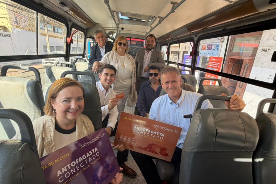 Ministro Muñoz anuncia que el 1 de abril comenzará el pago electrónico en el transporte público de Antofagasta, Calama y Tocopilla