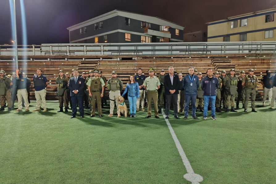 Fiscalización nocturna conjunta entre policías, Delegación Presidencial y municipio termina con tres 3 mini casinos clausurados