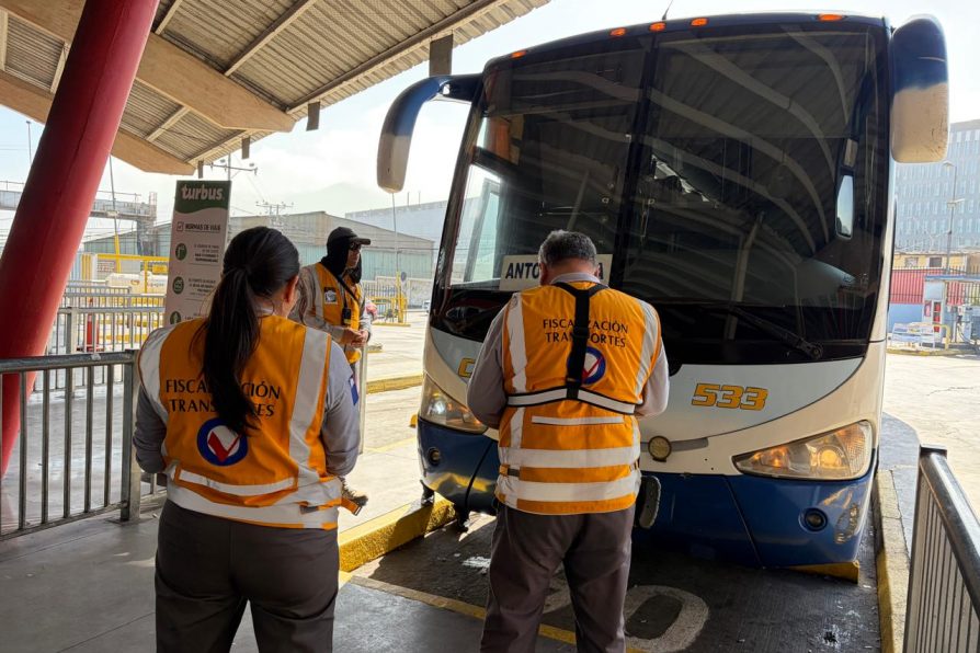 Plan de contingencia por Semana Santa: dos detenidos y más de 100 controles refuerzan fiscalizaciones en la región de Antofagasta