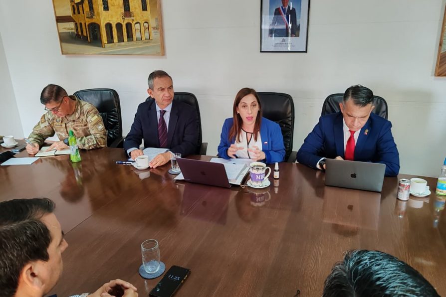 Comisionado Alberto Soto y Delegada Katherine López encabezaron primera reunión de la Mesa de Control del Crimen Organizado en Antofagasta